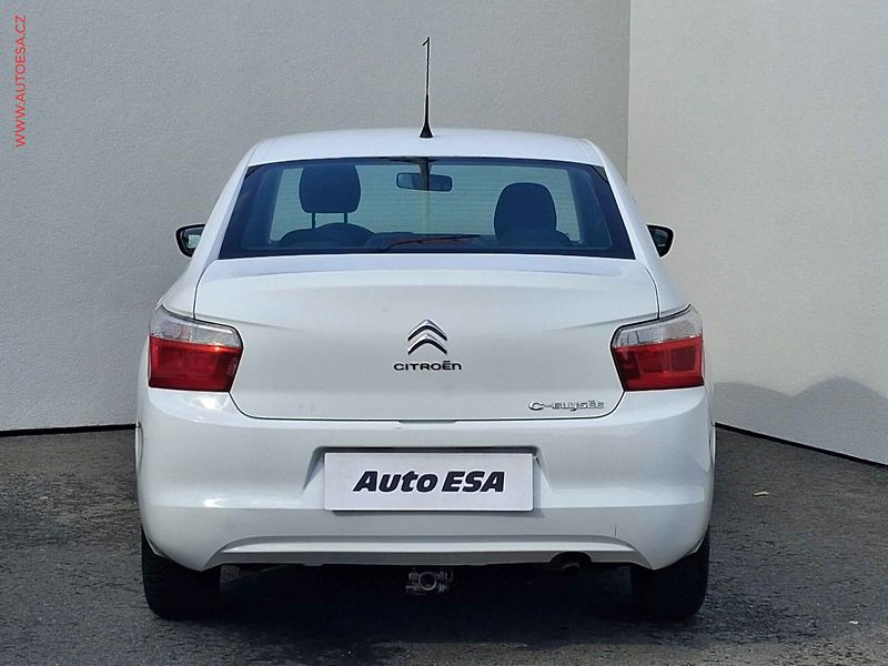 Citroën C-Elysée (2016) 1.6 i, ČR, Exclusive, TZ - fotka 5 z 13