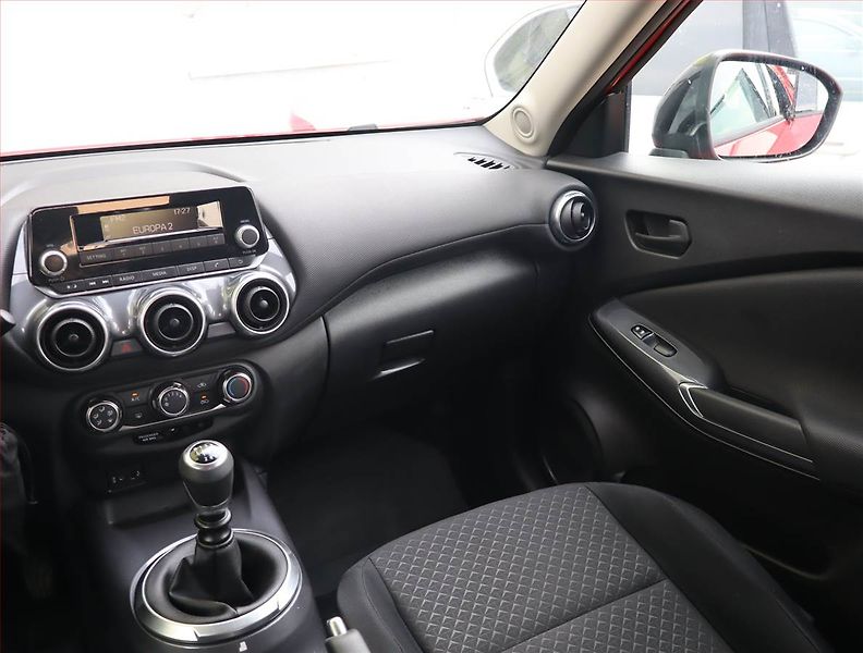 Nissan Juke (2021) N-Connecta 1.0 DIG-T - fotka 8 z 15