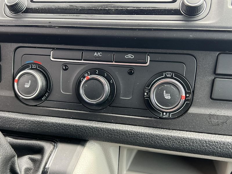 Volkswagen Transporter (2019) 2.0TDI 110kW DSG 1.MAJITEL ČR - fotka 15 z 19