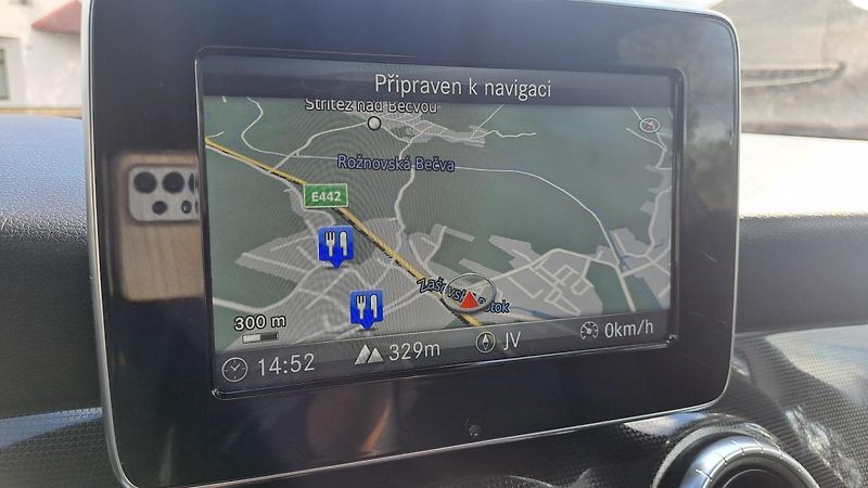 Mercedes-Benz CLA SB 200 D AUT NAVI - fotka 25 z 30