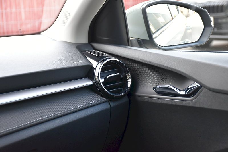 Škoda Fabia (2026) Top Selection 1,0 TSI 70 kW 5- - fotka 6 z 35
