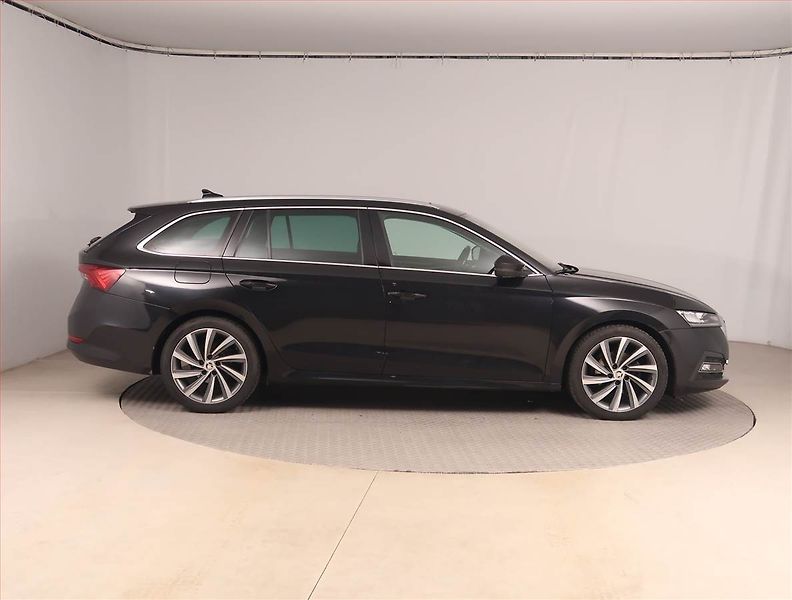 Škoda Octavia (2020) Style 2.0 TDI, Automat, Navi - fotka 6 z 17