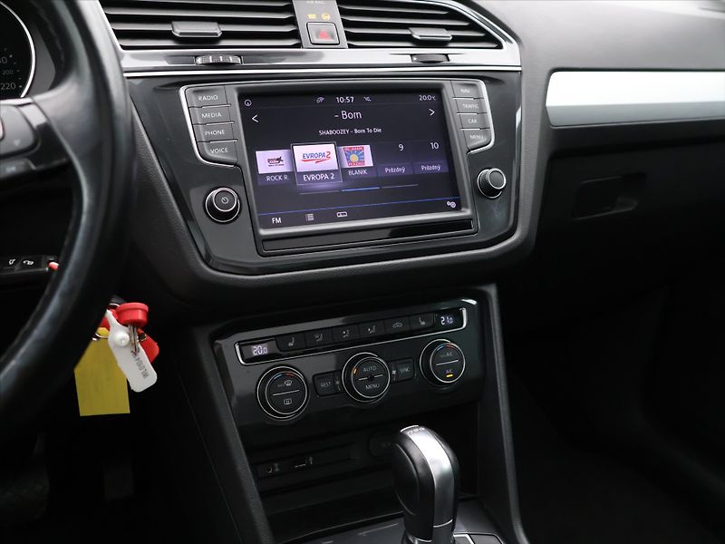 Volkswagen Tiguan 2,0 TDI 110kW DSG Navi Tažné - fotka 16 z 27