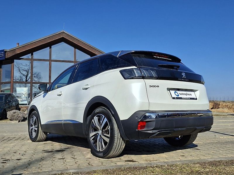 Peugeot 3008 ALLURE 1,2 PT 130k M6 - fotka 11 z 28