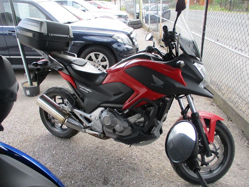 Honda NC 700 X (2012) nevyužitá - fotka 2 z 3