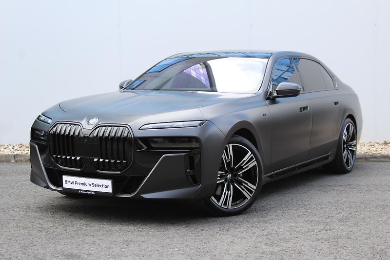 BMW Řada 7 740d xDrive Sedan - fotografie inzerátu
