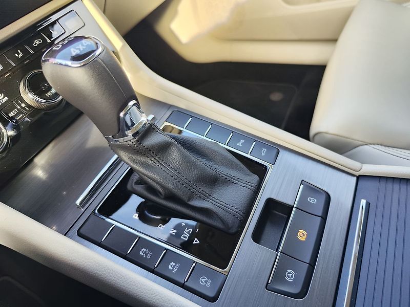 Škoda Superb 2.0 TDI/147kW Style DSG 4x4 - fotka 25 z 34