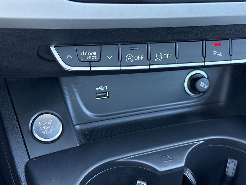 Audi A4 (2022) Avant 40 TDI Quattro Tiptronic - fotka 22 z 31