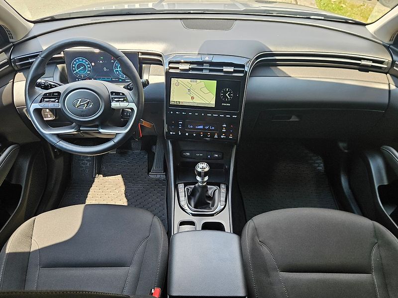 Hyundai Tucson 1.6 T-GDi Smart,ČR,1.maj. - fotka 13 z 30