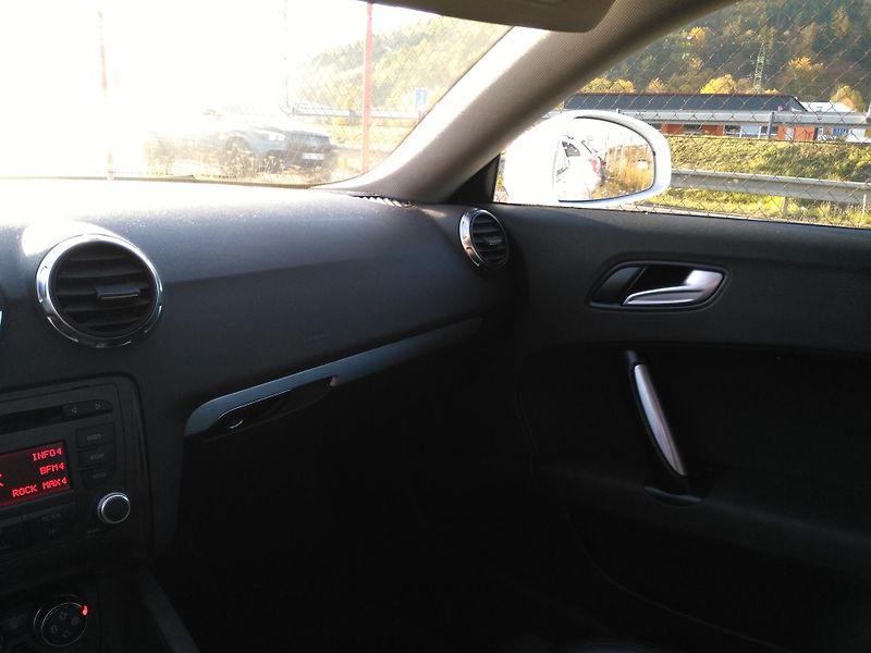 Audi TT 2,0 TFSI /147 kW/ - fotka 20 z 27