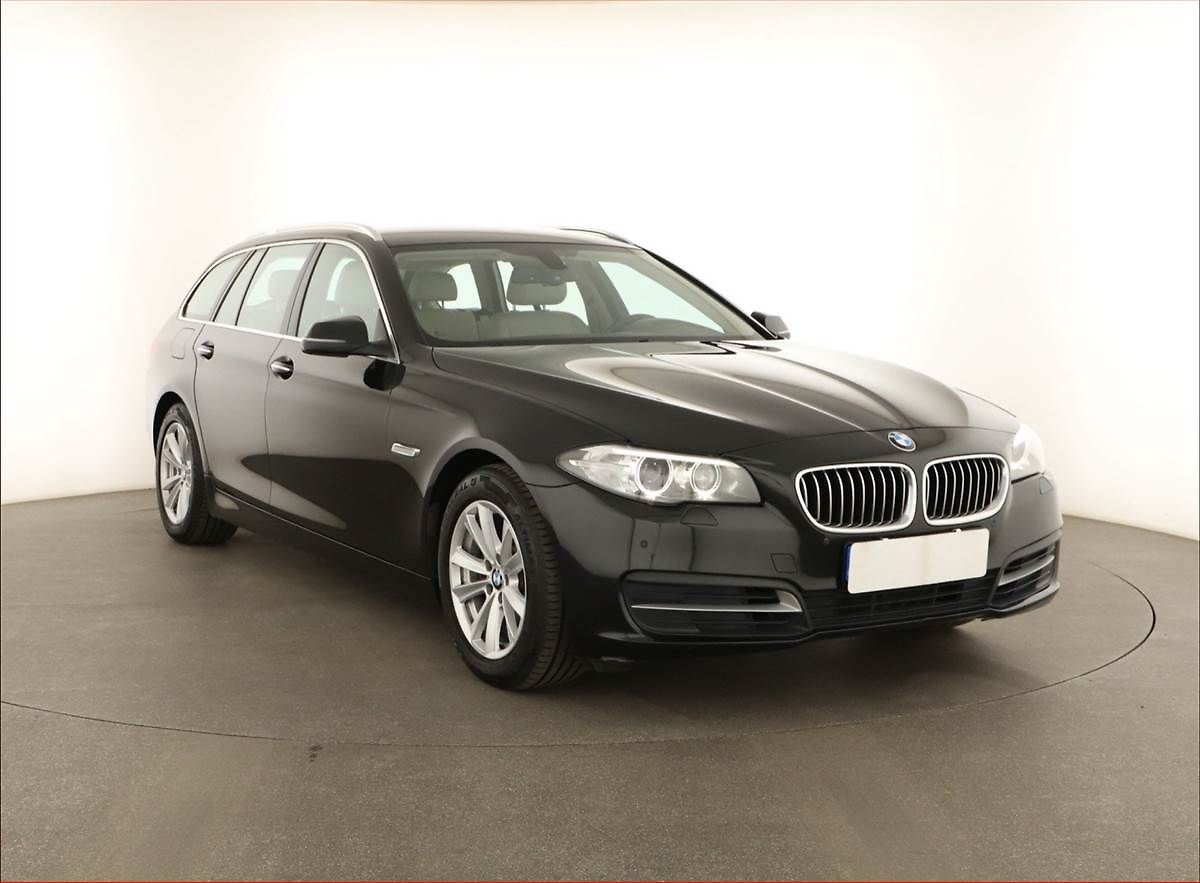 BMW Řada 5 520d, Kůže, Bi-Xenony