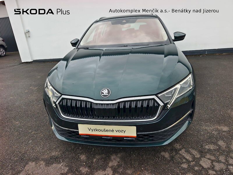 Škoda Octavia (2024) OCT.COMBI TOP SELECTION 2,0 TD - fotka 4 z 42