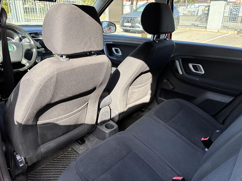 Škoda Fabia II Kombi 1.416V 63kW ELEGANCE  - fotka 11 z 22