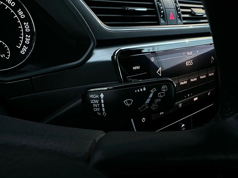 Škoda Superb (2019) 2.0TDI-STYLE-P.KAMERA-TAŽNÉ.Z - fotka 30 z 50