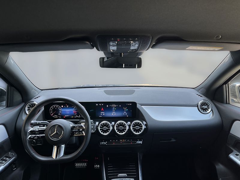 Mercedes-Benz GLA 200 d AMG Style Edition - fotka 14 z 18