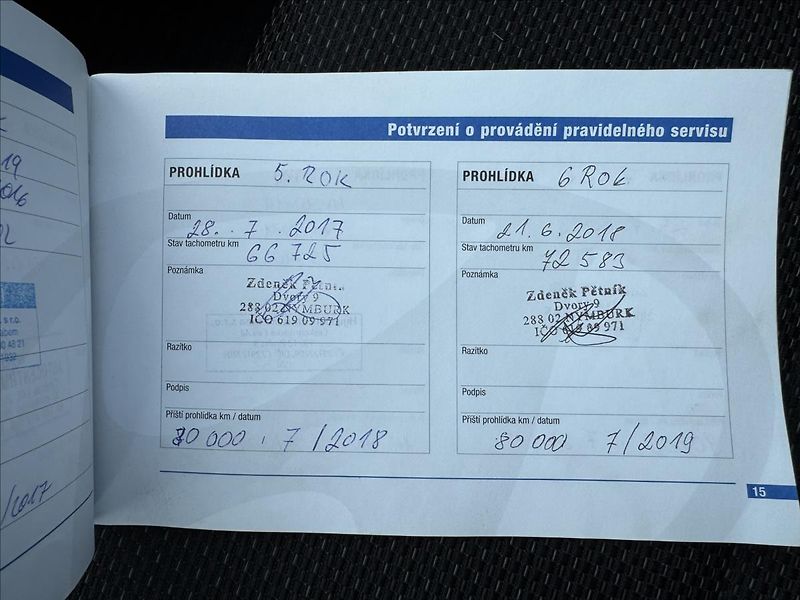 Hyundai i30 1,4 i Trikolor Plus ČR - fotka 23 z 26