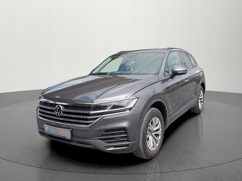 Volkswagen Touareg 3.0TDI V6 8°AT 4x4 Tažné ČR - fotka 1 z 35