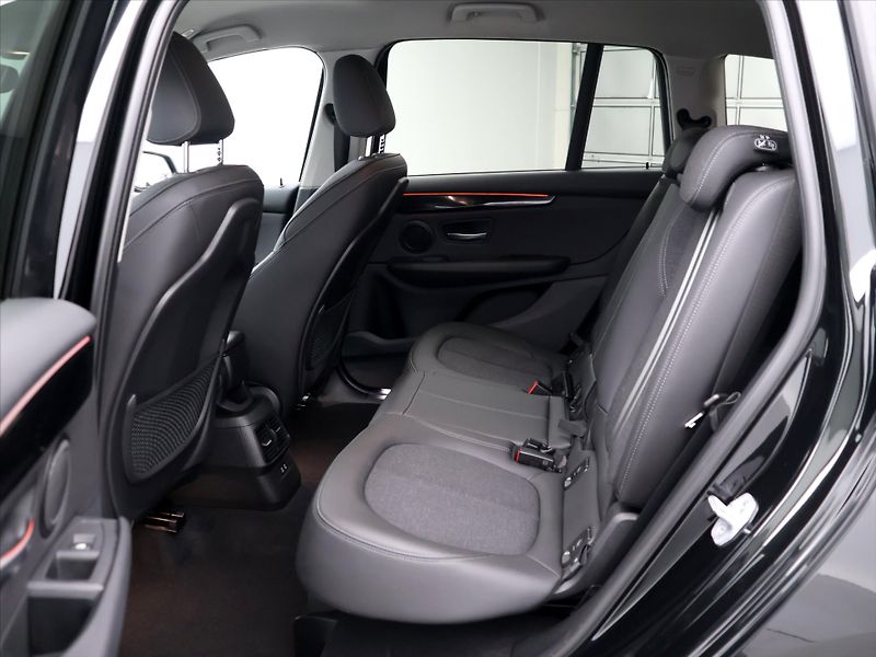 BMW Řada 2 1.5 218i GRAN TOURER - fotka 15 z 30