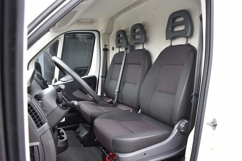 Citroën Jumper 2.2 BHDi 103kW L2H2*DPH*ČR 1.M - fotka 8 z 22