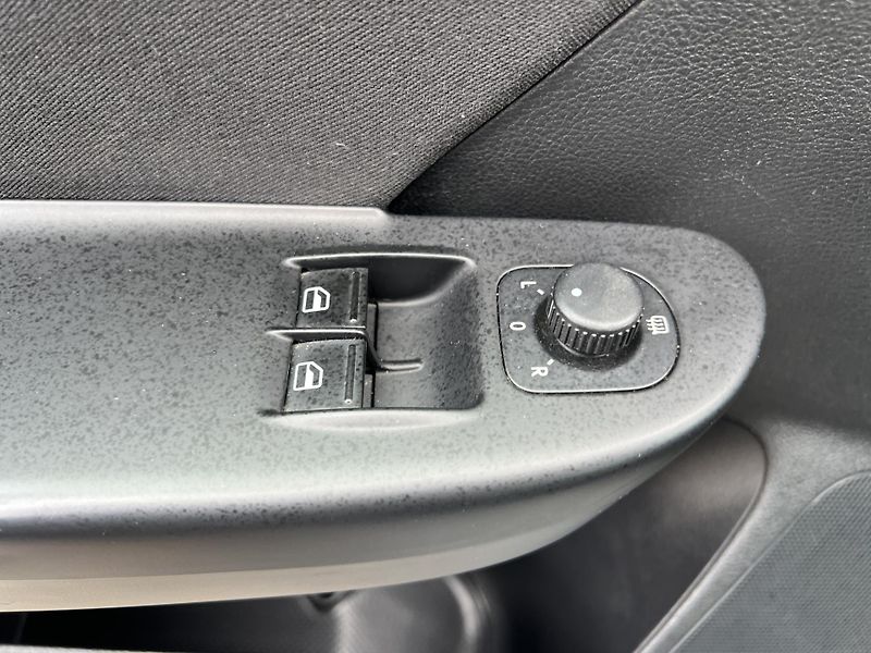 Volkswagen Passat Variant 2.0TDi 125kw DSG ALU - fotka 12 z 41