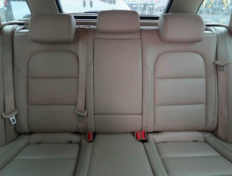 Škoda Superb (2014) Laurin&Klement 3.6 FSI V6 - fotka 10 z 23