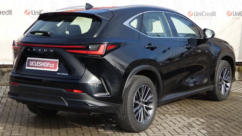 Lexus NX 350h 2.5 E-CVT Comfort Top - fotka 3 z 22
