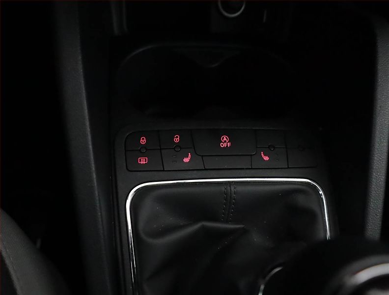 Seat Ibiza (2015) 1.4 TDI, Navi, Park. senzory - fotka 14 z 17