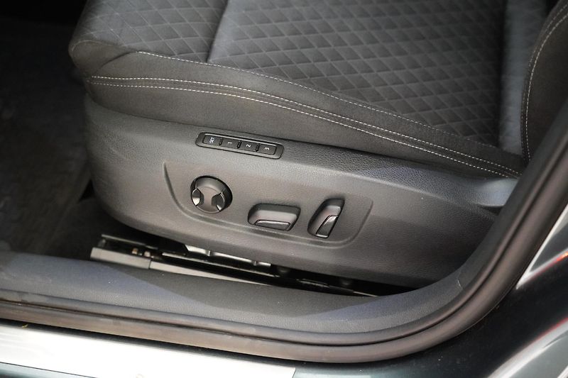 Škoda Superb - fotka 14 z 27