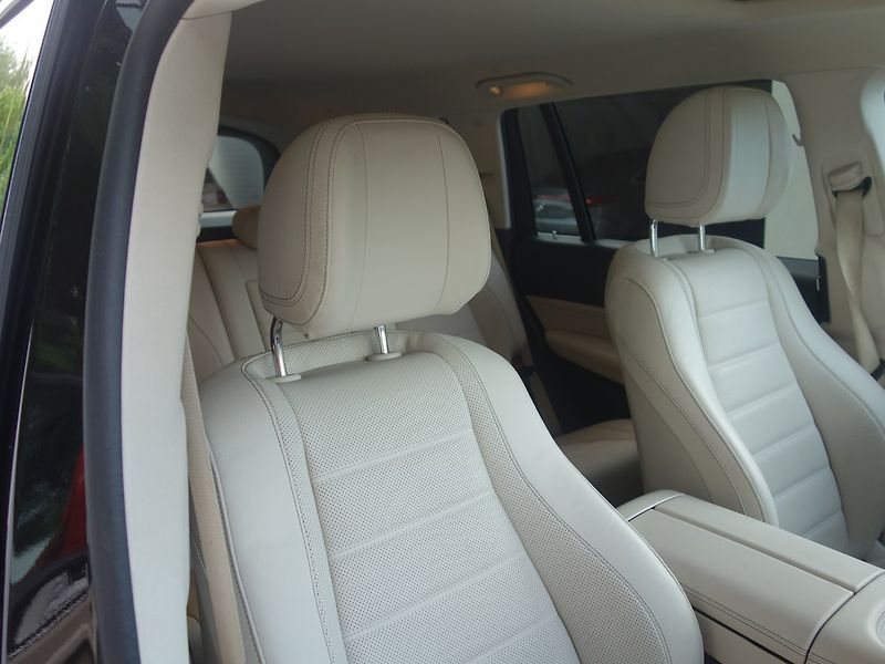 Mercedes-Benz GLS (2020) 350D*4M*WEBASTO*MASÁŽ*69000KM! - fotka 16 z 50
