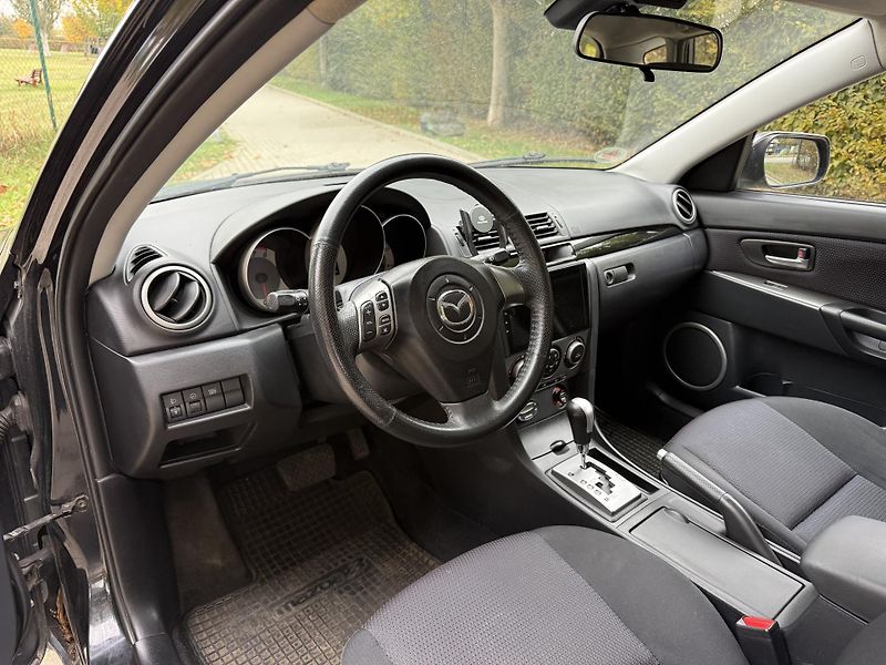 Mazda 3 1.6 AUTOMAT WEBASTO - fotka 27 z 32