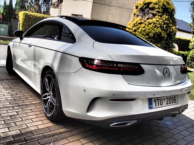 Mercedes-Benz Třídy E 4 MATIC 1.maj ČR DPH,59TKM - fotka 8 z 53