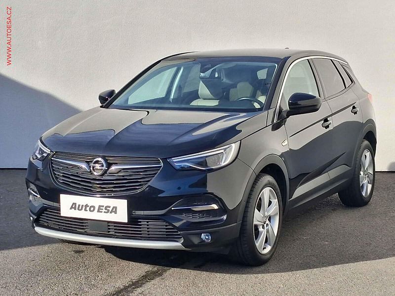 Opel Grandland X (2018) 1.2 T, Innovation, LED, panor - fotka 3 z 19