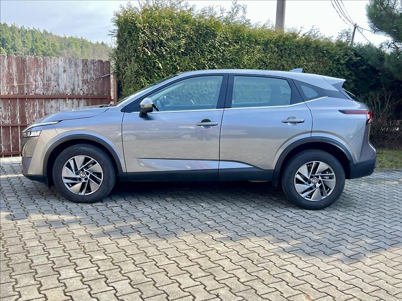 Nissan Qashqai 1,3 mHEV / Business / Xtronic - fotka 2 z 43