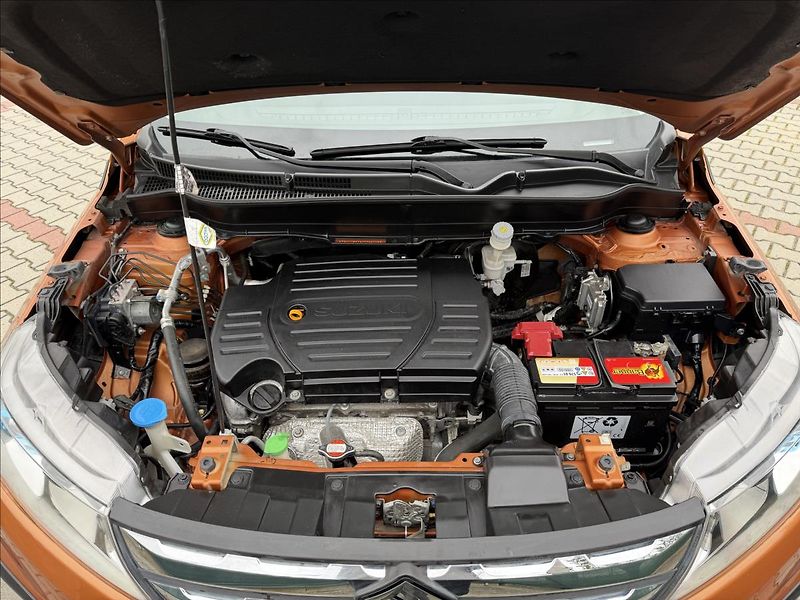 Suzuki Vitara 1,6 4x4 AUTOMAT - fotka 11 z 30