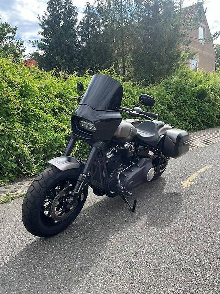 Harley-Davidson FXFBS Softail Fat Bob 114cui (2020) - fotka 16 z 17