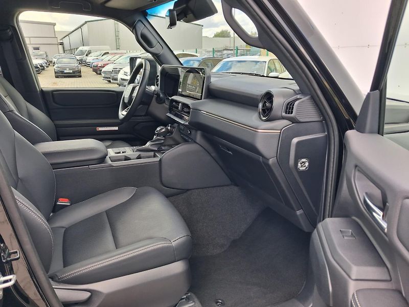 Toyota Land Cruiser 2.8 D-4D 6AT Invincible - fotka 20 z 27