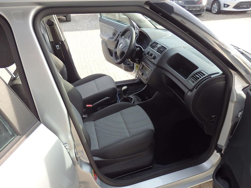 Škoda Fabia 1.4 16V 63 kW KLIMA, ZÁVĚS - fotka 10 z 12