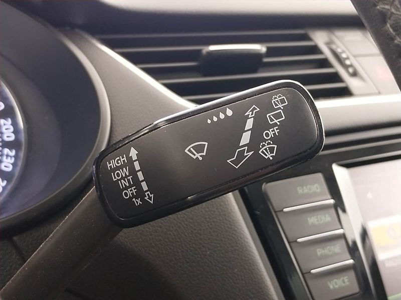 Škoda Octavia (2015) Elegance 1.6 TDI, Serv.kniha - fotka 18 z 22