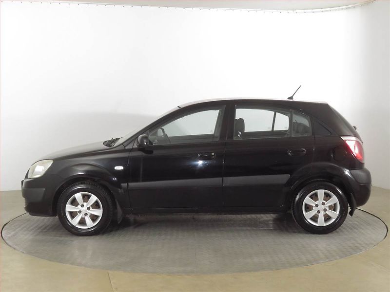 Kia Rio (2009) 1.4 16V, nová STK, Tažné - fotka 3 z 14