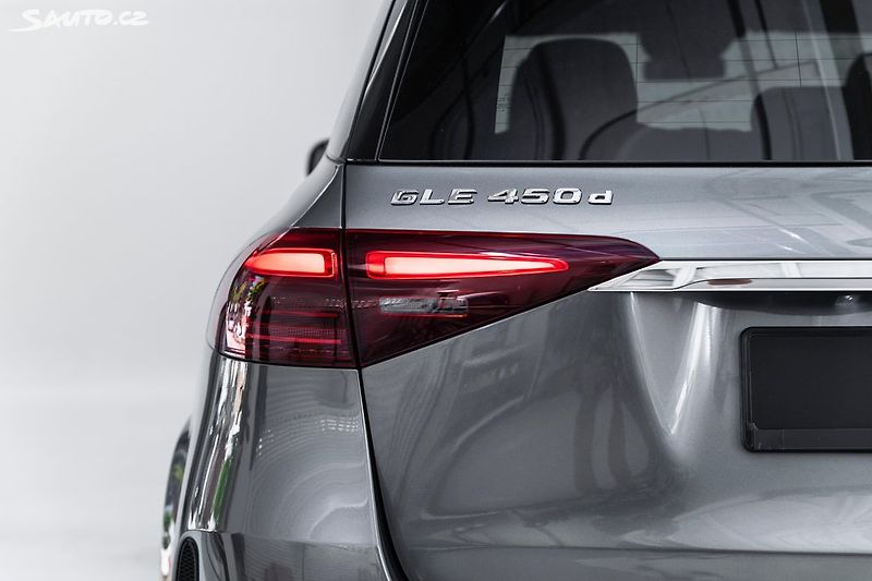 Mercedes-Benz GLE 450d*AMG*Premium*nez.topení - fotka 25 z 40