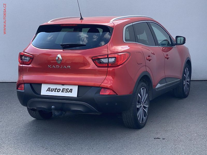 Renault Kadjar (2016) 1.2 TCe, Intense, LED, TZ - fotka 4 z 17