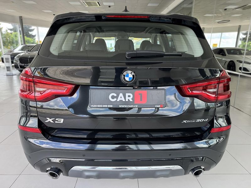 BMW X3 30d xDrive*Head-Up*360Kam*Pano - fotka 6 z 40
