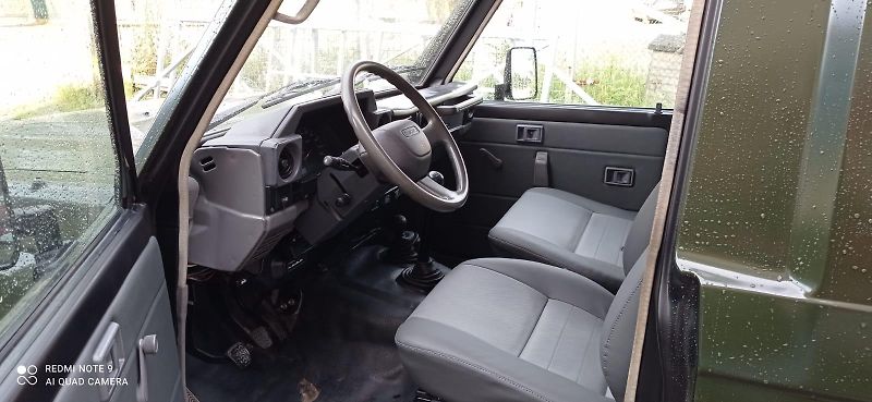Toyota Land Cruiser (2009) - fotka 10 z 12