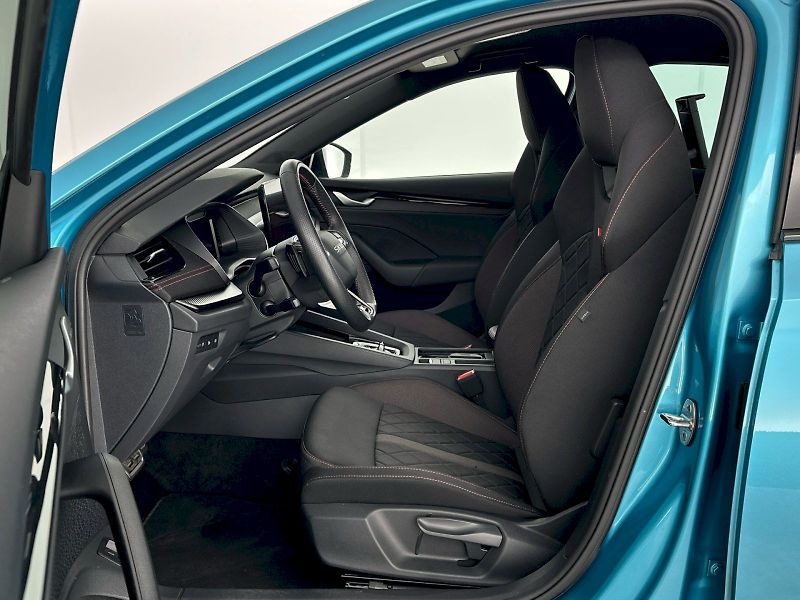 Škoda Octavia (2025) DSG 2.0TSI 195kW RS - fotka 7 z 36