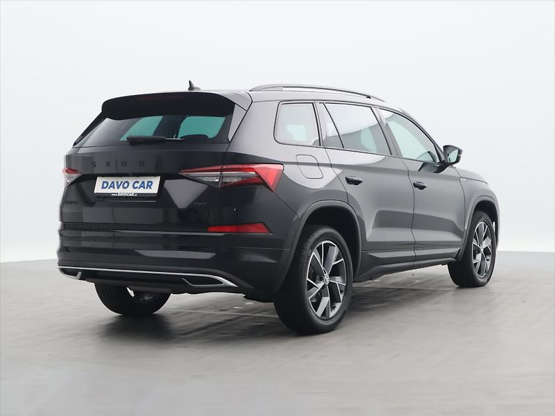 Škoda Kodiaq 2,0 TDI 147kW Sportline 4x4 DP - fotka 7 z 43