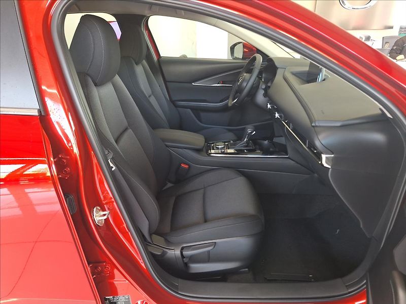 Mazda CX-30 (2026) 2.5 G 140k 6AT FWD Centre-Line - fotka 6 z 13