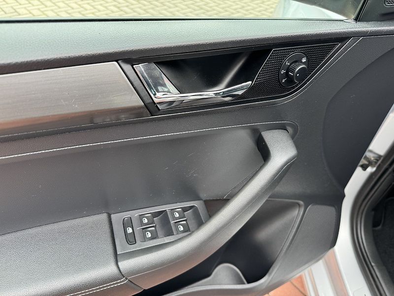 Škoda Rapid (2018) 1.0TSi Xenony Digi Klima DAB - fotka 27 z 48