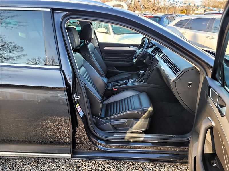 Volkswagen Passat 2,0 zálohováno - fotka 11 z 48