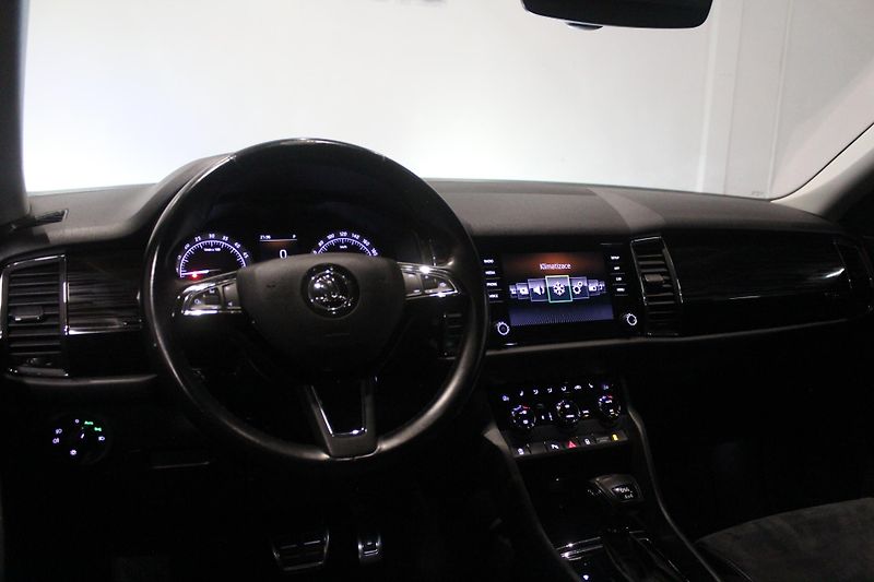 Škoda Kodiaq (2019) Scout 4x4 140kW Webasto - fotka 17 z 27