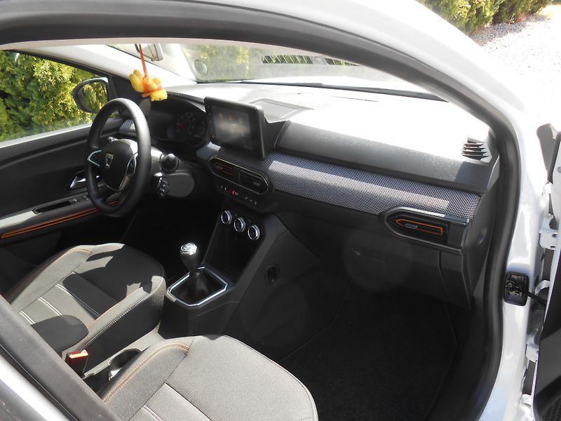 Dacia Sandero STEPWAY,NAVI,KAMERA,18tkm - fotka 19 z 45